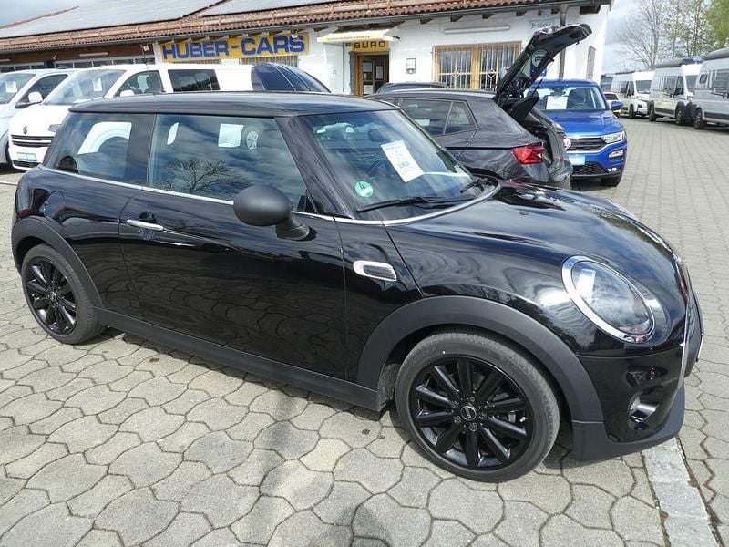 Second-hand Mini ONE 102 CP (75 kW) 2018 Negru Hatchback