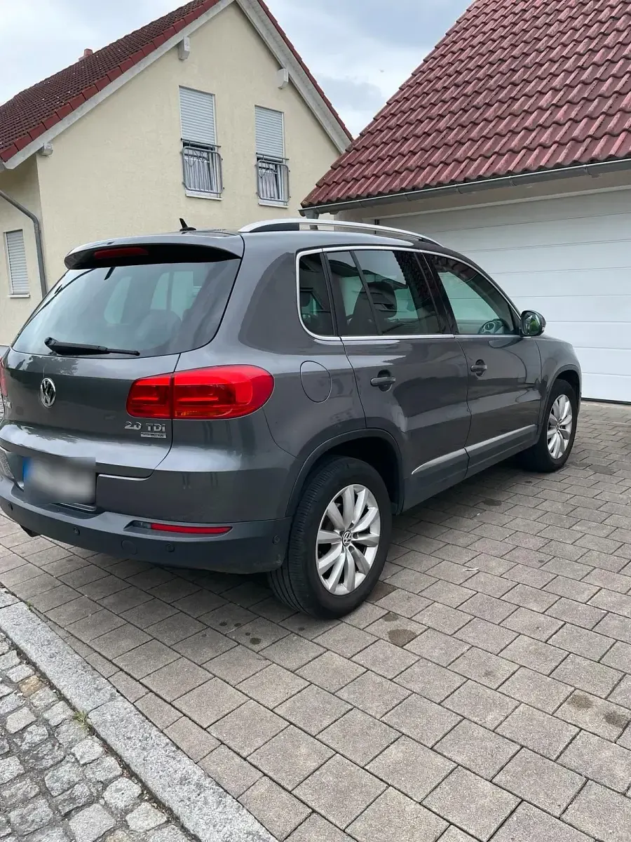 Gebraucht VW Tiguan 140 PS (102 kW) 2012 Grau SUV