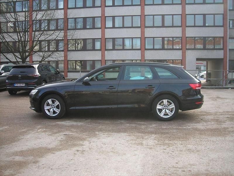 Gebraucht Audi A4 150 PS (110 kW) 2017 Schwarz Kombi