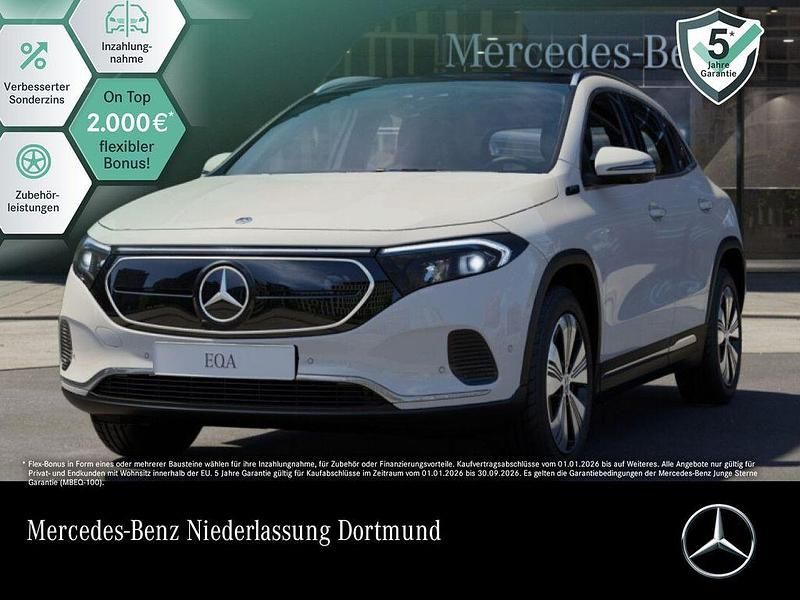 Weiß Gebraucht 2022 Mercedes EQA250 Progressive SUV | 27.990 € (Fairer Preis) - Bild 1/3
