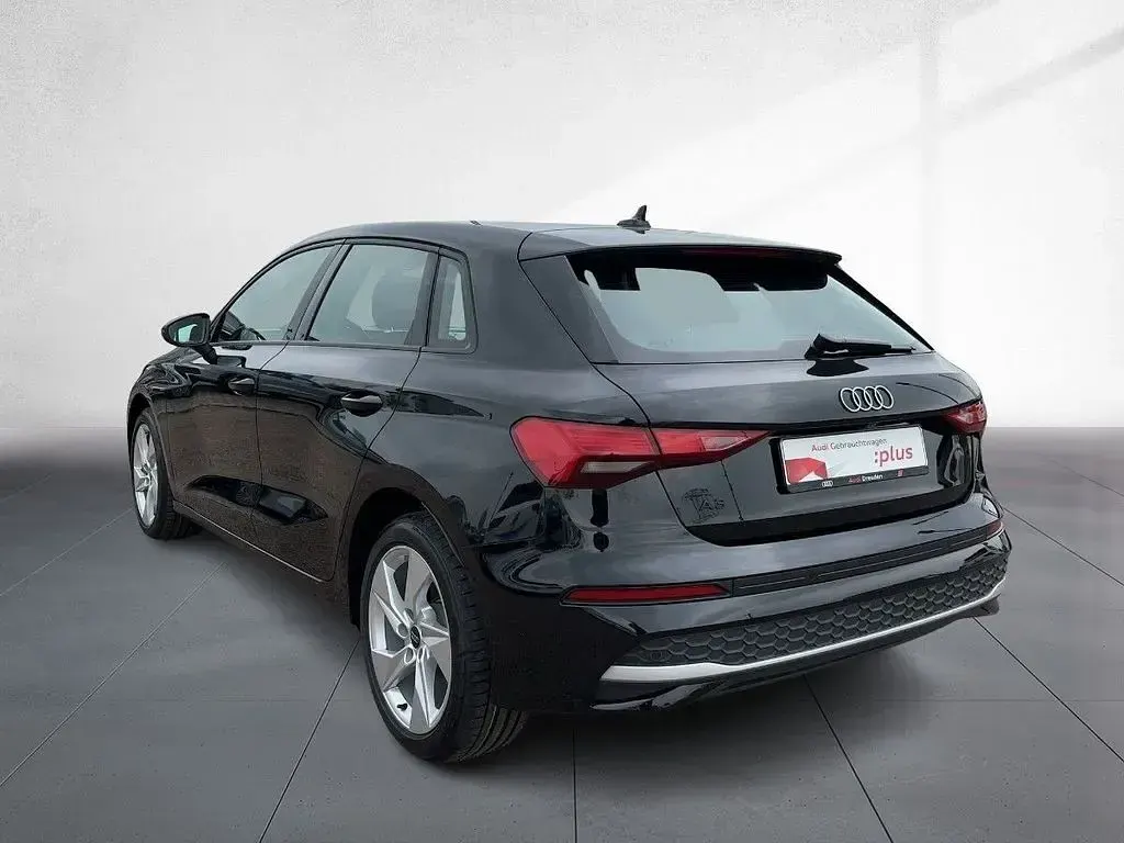 Używany Audi A3 Advanced Plus 150 KM (110 kW) 2025 Czarny Sedan/Limuzyna