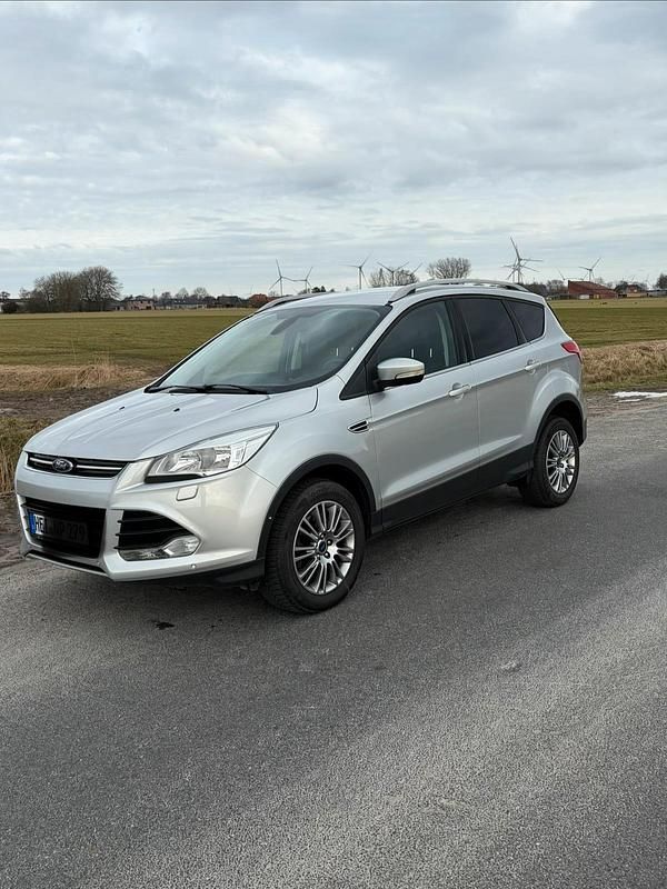 Gebraucht Ford Kuga 150 PS (110 kW) 2014 Silber SUV