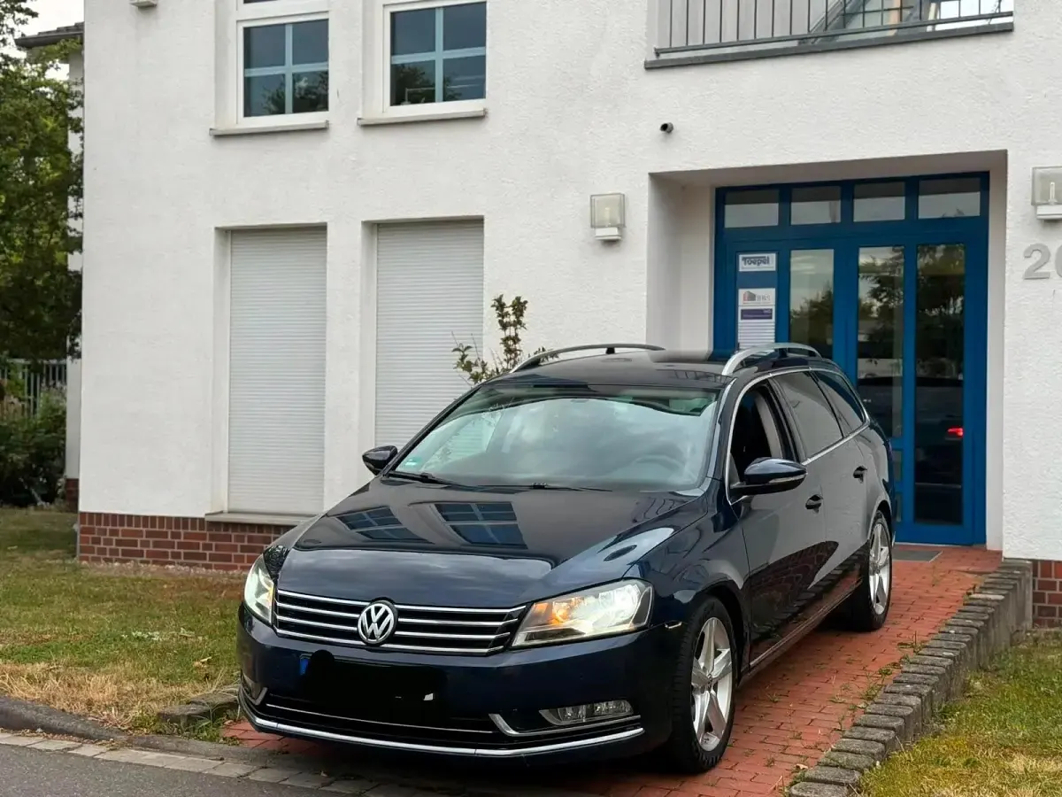 Gebraucht VW Passat 170 PS (125 kW) 2011 Blau Kombi