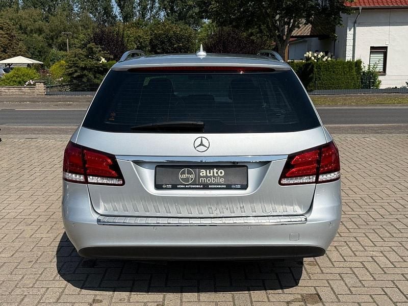 Gebraucht Mercedes E220 170 PS (125 kW) 2015 Silber Kombi