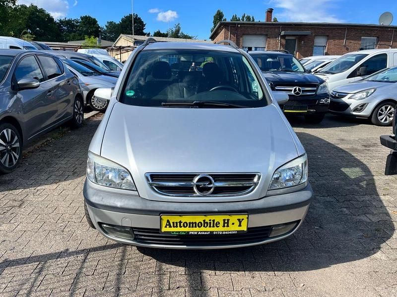 Grau Gebraucht 2004 Opel Zafira Van / Kleinbus | 2.599 € (Etwas zu teuer) - Bild 1/4