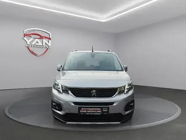 Gebraucht Peugeot Rifter Allure 131 PS (96 kW) 2021 Grau Van / Kleinbus