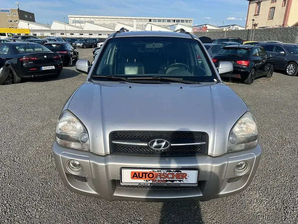 Gebraucht Hyundai Tucson GLS 141 PS (103 kW) 2006 Warm silver SUV