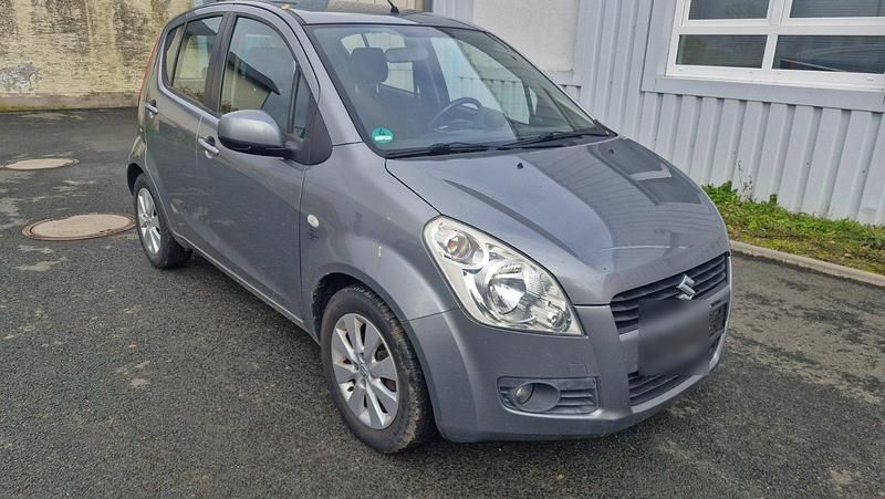 Grau Gebraucht 2009 Suzuki Splash Kleinwagen | 1.100 € - Bild 1/4