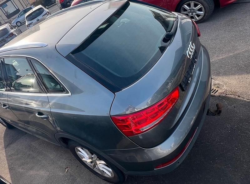 Gebraucht Audi Q3 140 PS (102 kW) 2012 Grau SUV