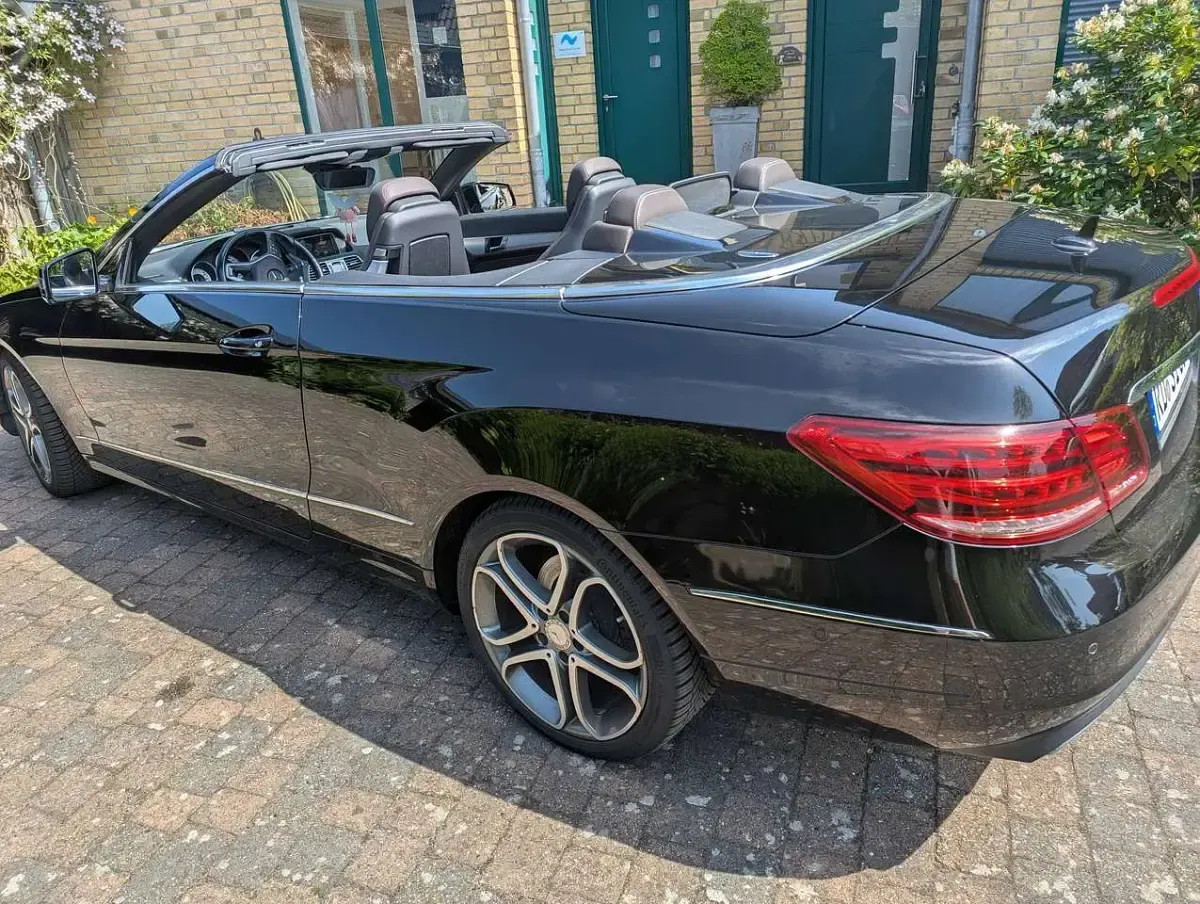 Usata Mercedes E250 Sport Edition 204 CV (150 kW) 2015 Nero Cabrio