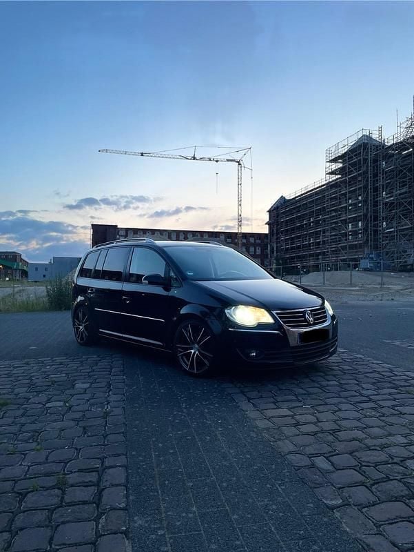 Schwarz Gebraucht 2008 VW Touran Van / Kleinbus | 3.000 € (Superpreis) - Bild 1/4