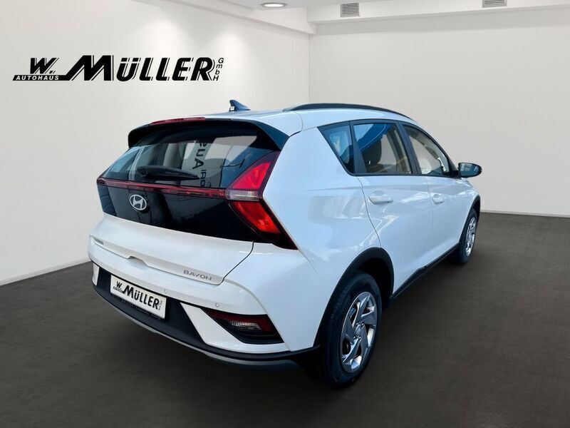 Neu Hyundai Bayon Select 101 PS (74 kW) 2025 Atlas white SUV