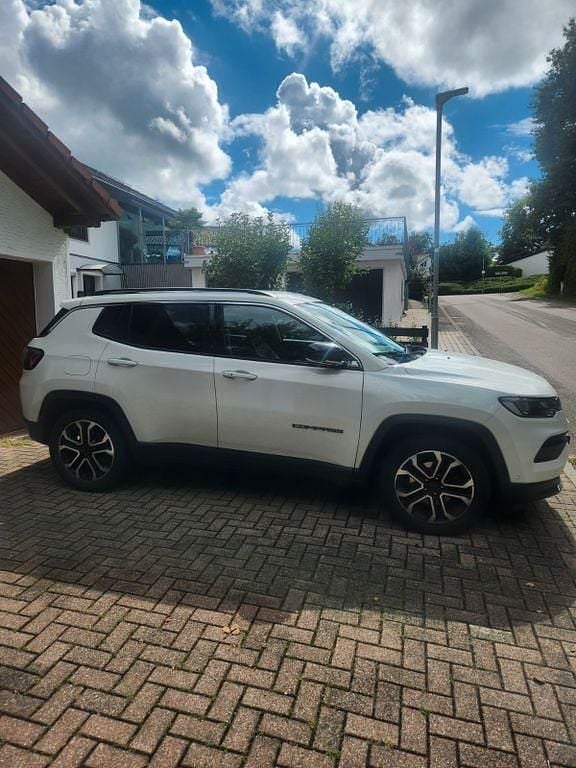 Weiß Gebraucht 2021 Jeep Compass SUV | 19.000 € (Guter Preis) - Bild 1/4