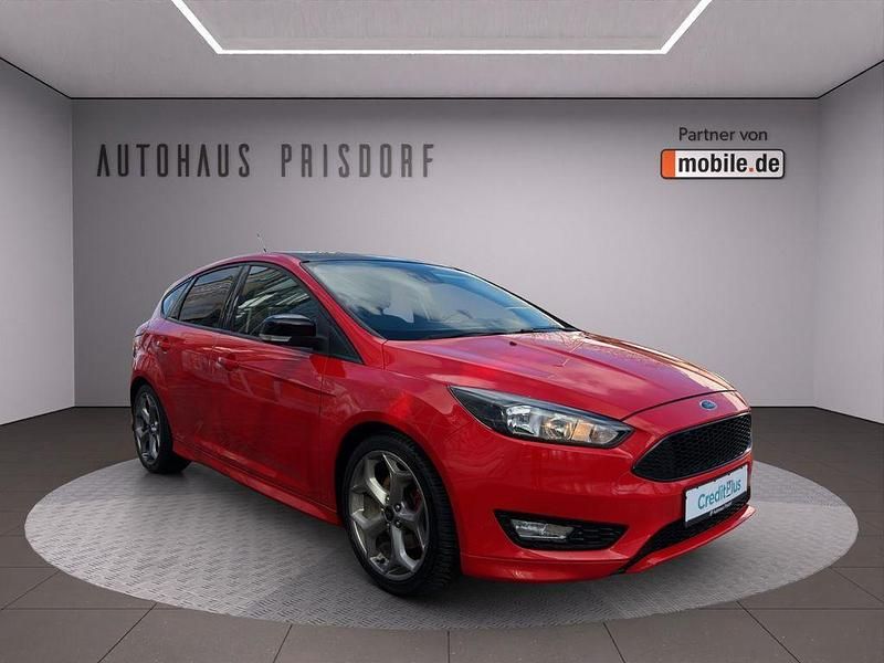 Gebraucht Ford Focus Sport 182 PS (133 kW) 2016 Rot Limousine