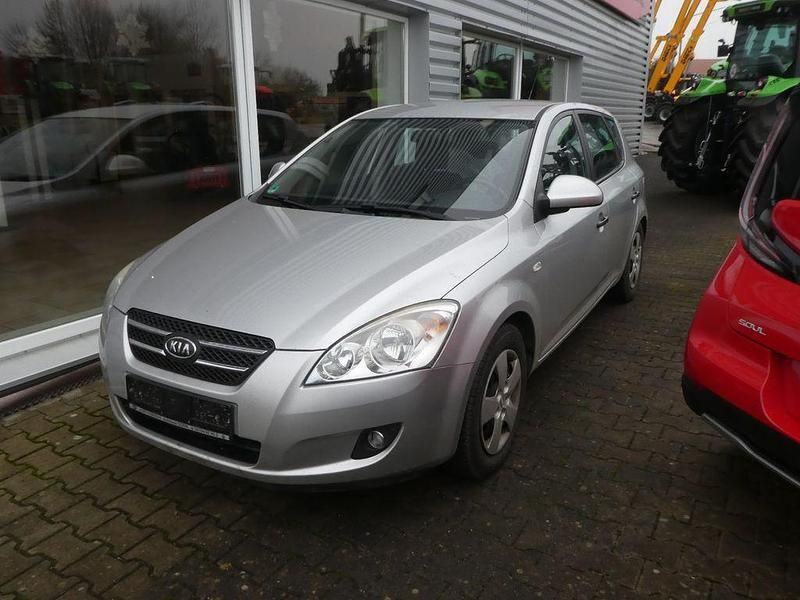 Gebraucht Kia Ceed 116 PS (85 kW) 2007 Silber Kleinwagen
