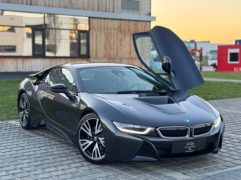 Grau Gebraucht 2015 BMW i8 Performance Coupé | 48.900 € (Superpreis) - Bild 1/4