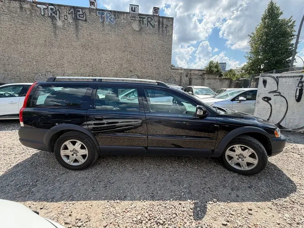 Gebraucht Volvo XC70 Momentum 185 PS (136 kW) 2006 Schwarz Kombi