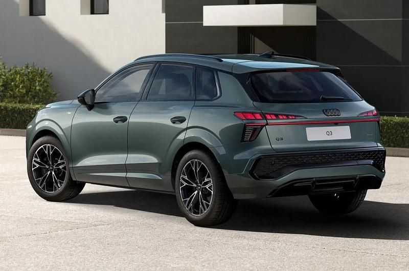 Neu Audi Q3 S-Line 204 PS (150 kW) 2025 Salbeigrün metallic SUV