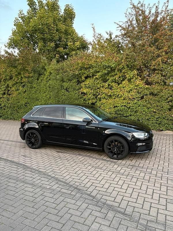 Gebraucht Audi A3 110 PS (80 kW) 2016 Schwarz Kombi