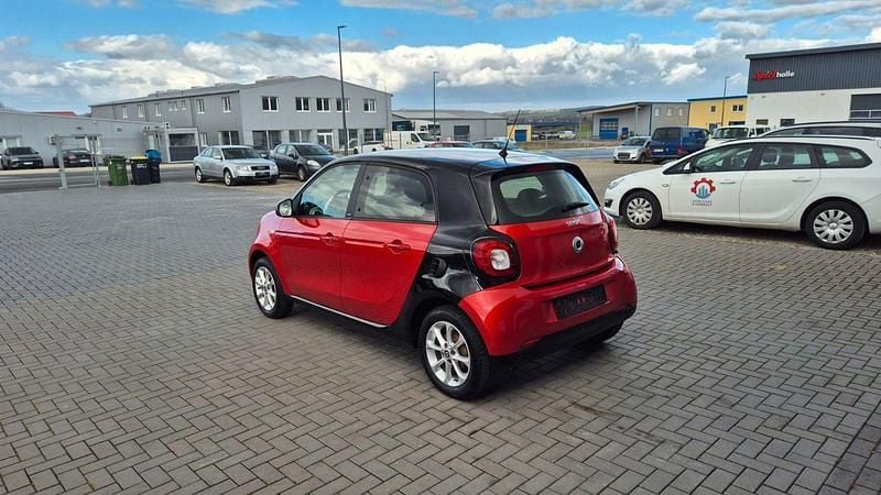Używany Smart ForFour Passion 71 KM (52 kW) 2016 Czarny Hatchback