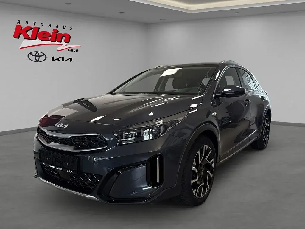 Neu Kia XCeed Vision 150 PS (110 kW) 2026 Schwarz SUV