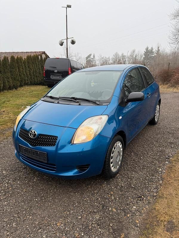 Gebraucht Toyota Yaris 68 PS (50 kW) 2008 Blau Kleinwagen