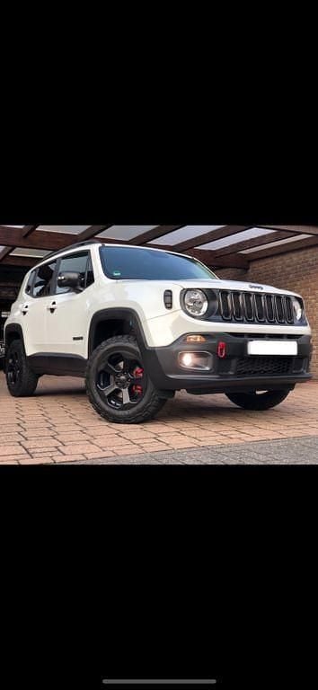 Weiß Gebraucht 2017 Jeep Renegade Longitude SUV | 11.999 € (Etwas zu teuer) - Bild 1/4
