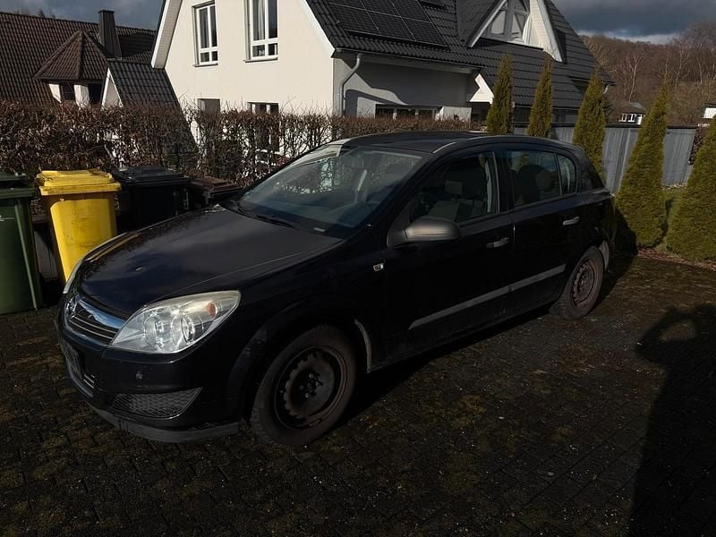 Gebraucht Opel Astra 90 PS (66 kW) 2009 Limousine