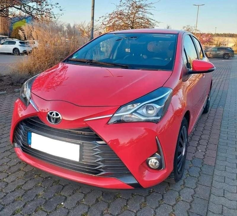 Gebraucht Toyota Yaris Club 111 PS (81 kW) 2019 Limousine