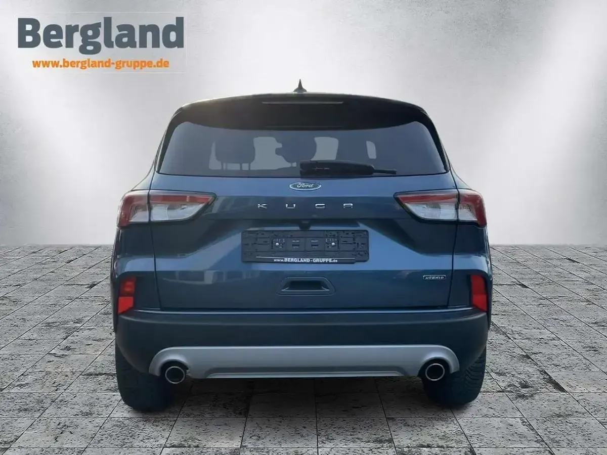 Gebraucht Ford Kuga Titanium 224 PS (164 kW) 2022 Chrome blue metallic blau SUV