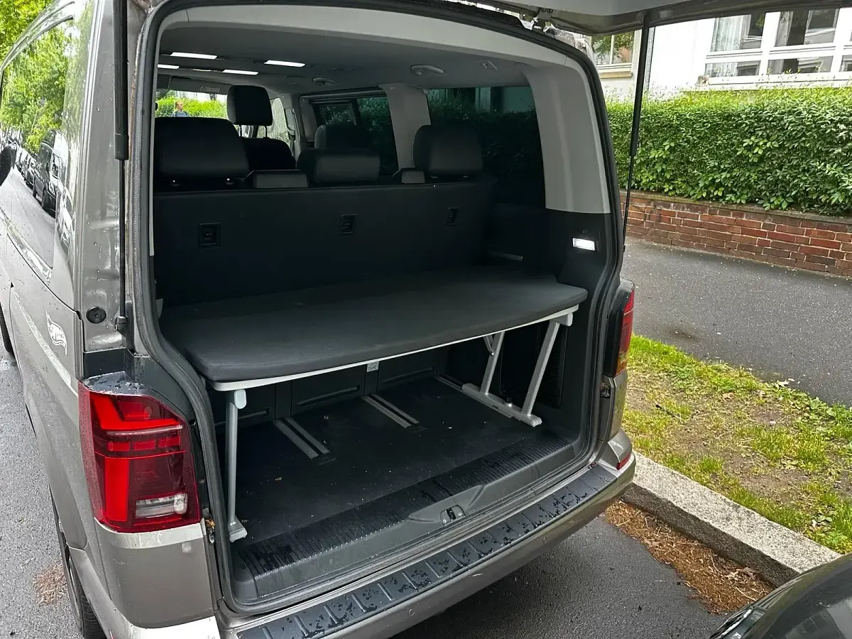 Gebraucht VW Multivan Edition 204 PS (150 kW) 2021 Silber Van / Kleinbus