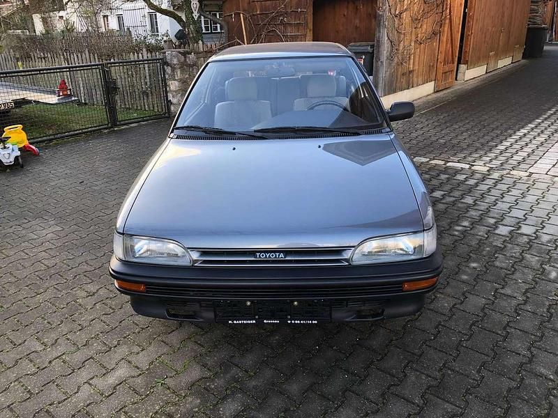 Gebraucht Toyota Corolla 75 PS (55 kW) 1987 Grau Limousine