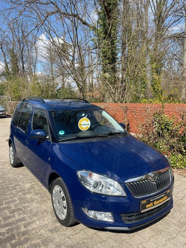 Blau Gebraucht 2014 Skoda Roomster Ambition Kombi | 5.300 € - Bild 1/4