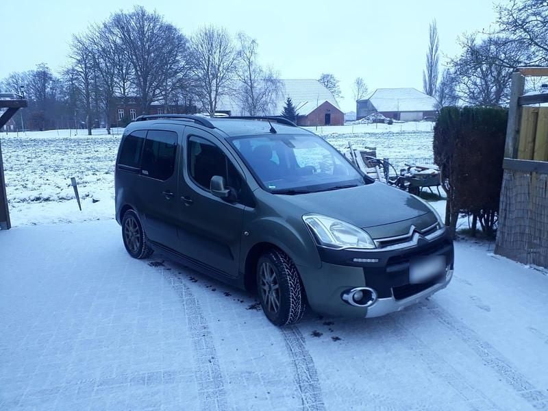 Gebraucht Citroën Berlingo XTR 115 PS (84 kW) 2012 Grün Van / Kleinbus