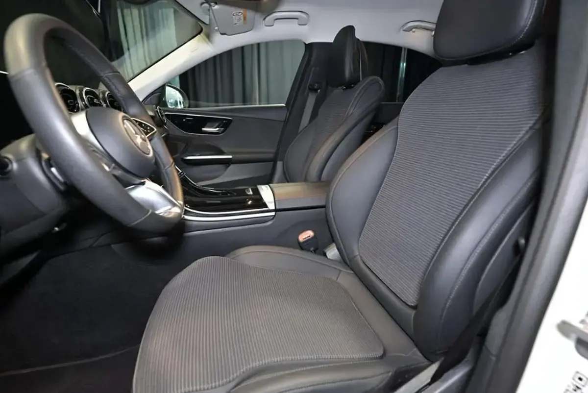 Gebraucht Mercedes C180 170 PS (125 kW) 2025 Other Limousine