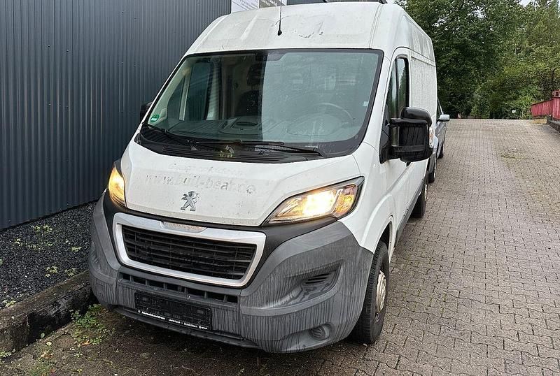 Weiß Gebraucht 2015 Peugeot Boxer Van | 9.990 € (Superpreis) - Bild 1/4