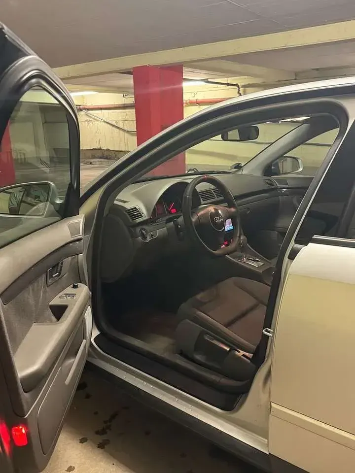 Gebraucht Audi A4 Sport 131 PS (96 kW) 2001 Silber Limousine