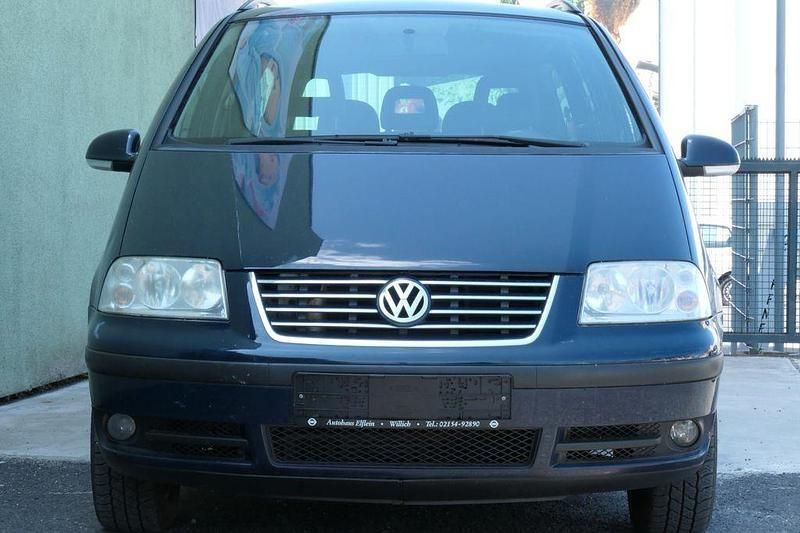 Blau Gebraucht 2009 VW Sharan Highline Van / Kleinbus | 6.999 € (Teuer) - Bild 1/4