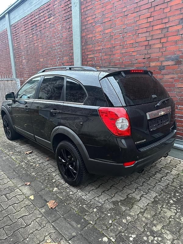 Schwarz Gebraucht 2012 Chevrolet Captiva SUV | 4.600 € (Superpreis) - Bild 1/4