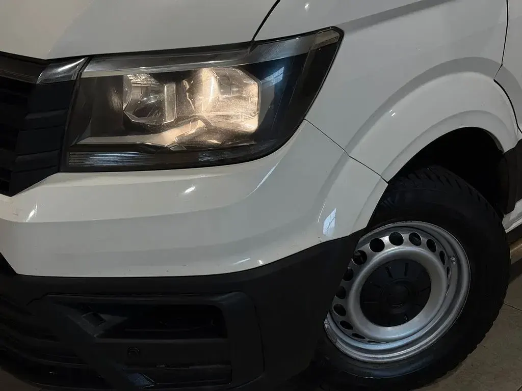 Gebraucht VW Crafter 177 PS (130 kW) 2021 Weiß Van
