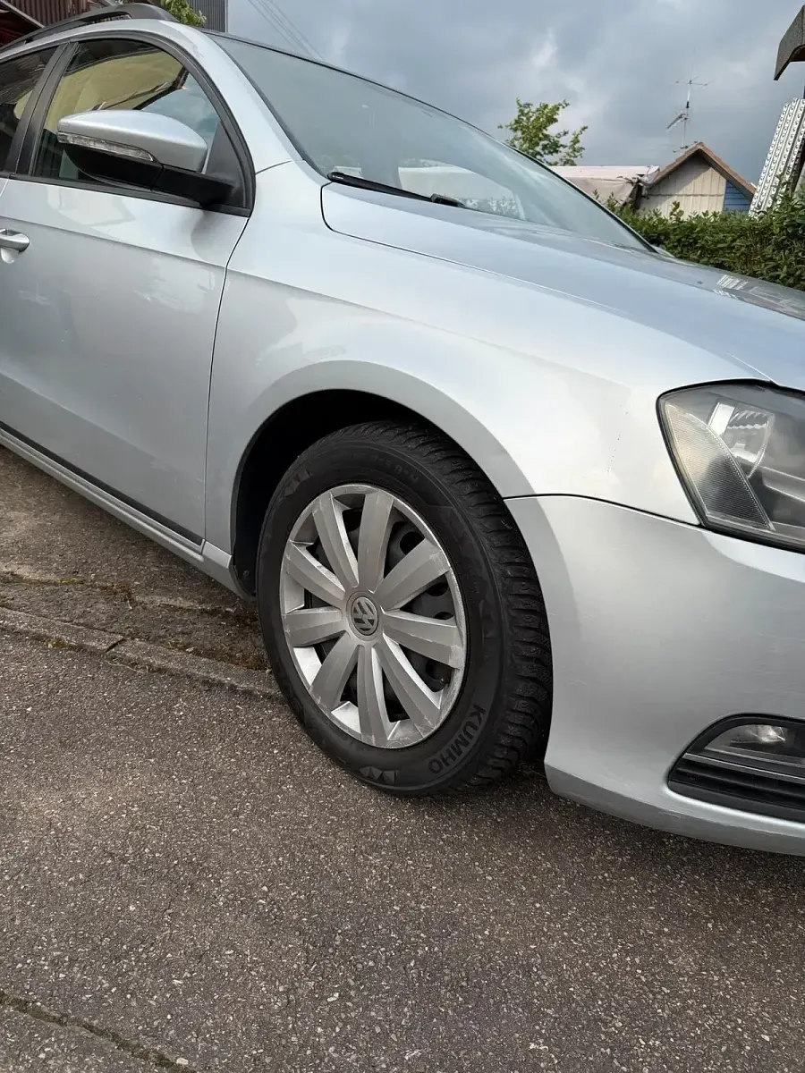 Gebraucht VW Passat 140 PS (102 kW) 2012 Silber Kombi