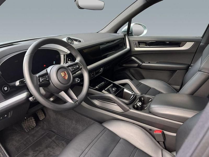 Używany Porsche Cayenne 471 KM (346 kW) 2024 Srebrny SUV