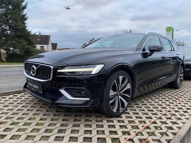Gebraucht Volvo V60 145 PS (106 kW) 2021 Kombi