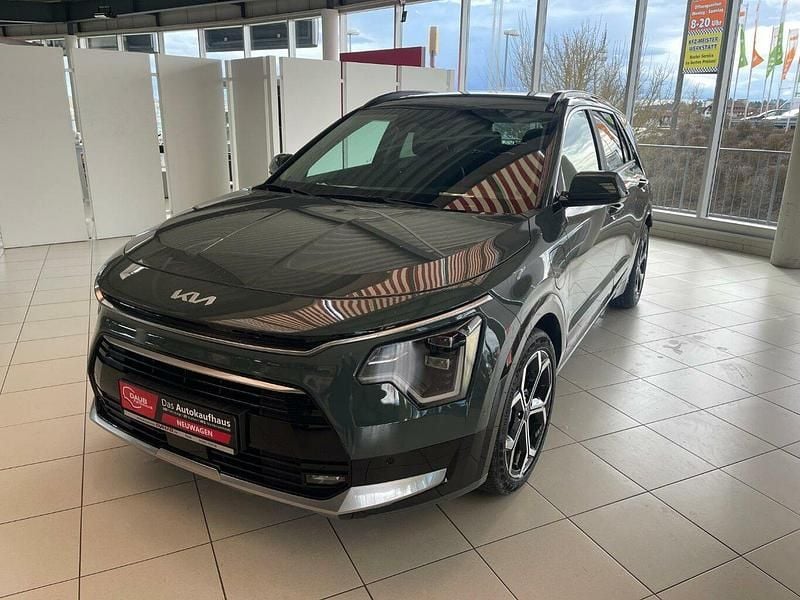 City scape green (grün) Neu 2025 Kia Niro Spirit SUV | 42.770 € (Teuer) - Bild 1/4