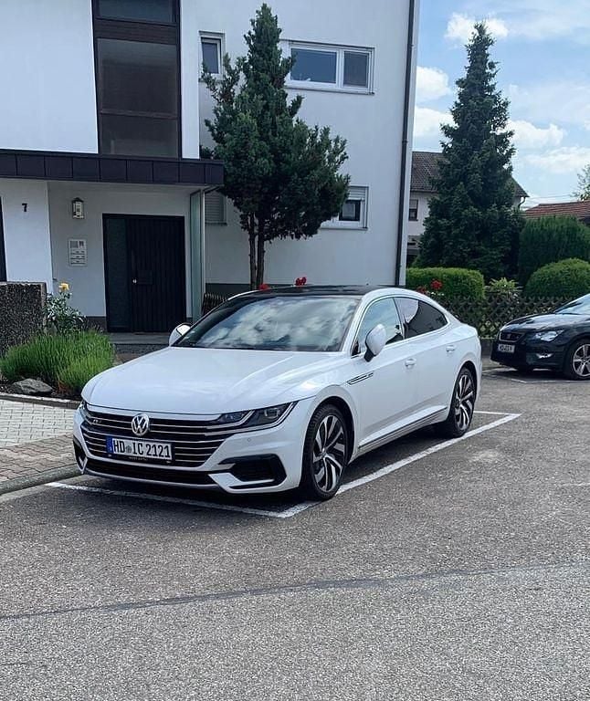 Gebraucht VW Arteon R-line 190 PS (139 kW) 2018 Weiß Kleinwagen