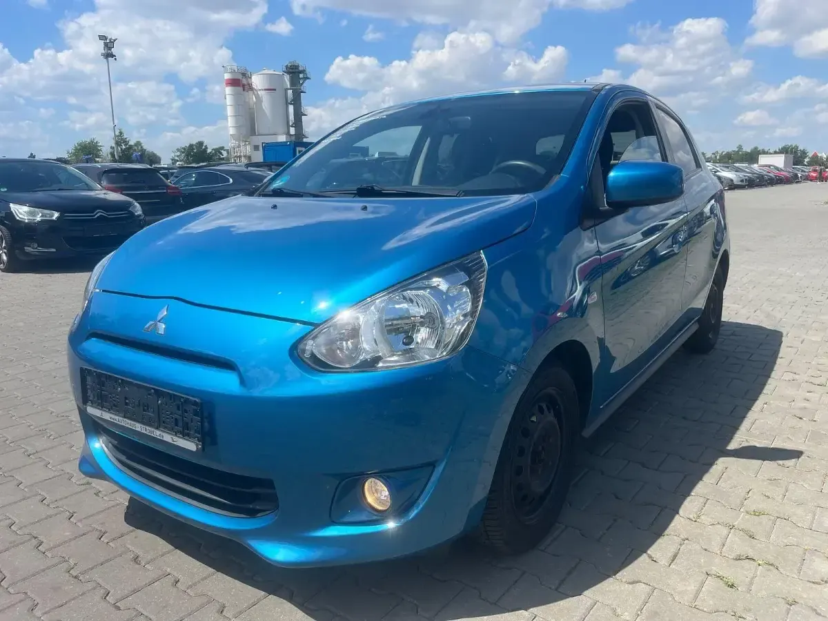 Gebraucht Mitsubishi Space Star 80 PS (58 kW) 2015 Blau Kleinwagen