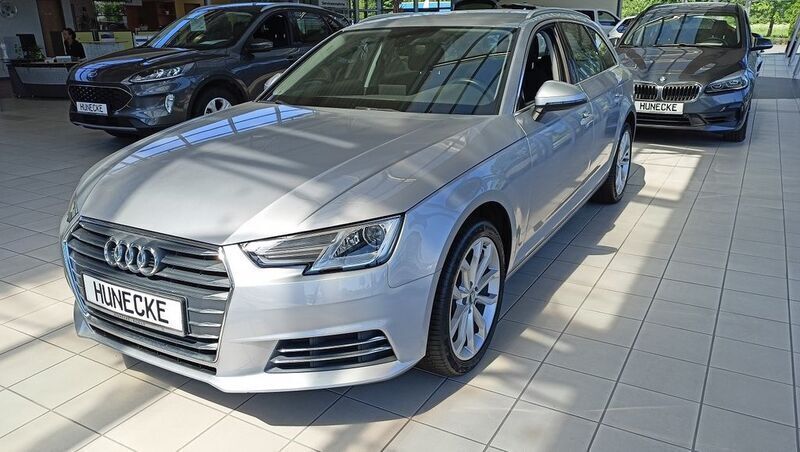 Silber Gebraucht 2015 Audi A4 Sport Kombi | 18.900 € (Teuer) - Bild 1/4