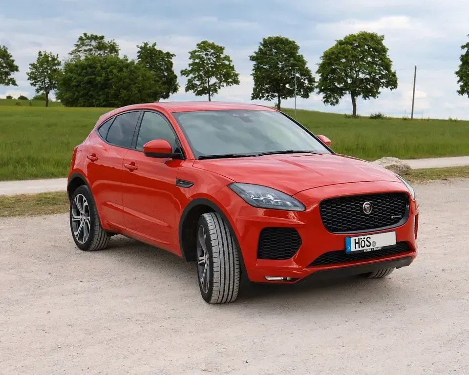 Gebraucht Jaguar E-Pace R-Dynamic 200 PS (147 kW) 2018 Rot SUV