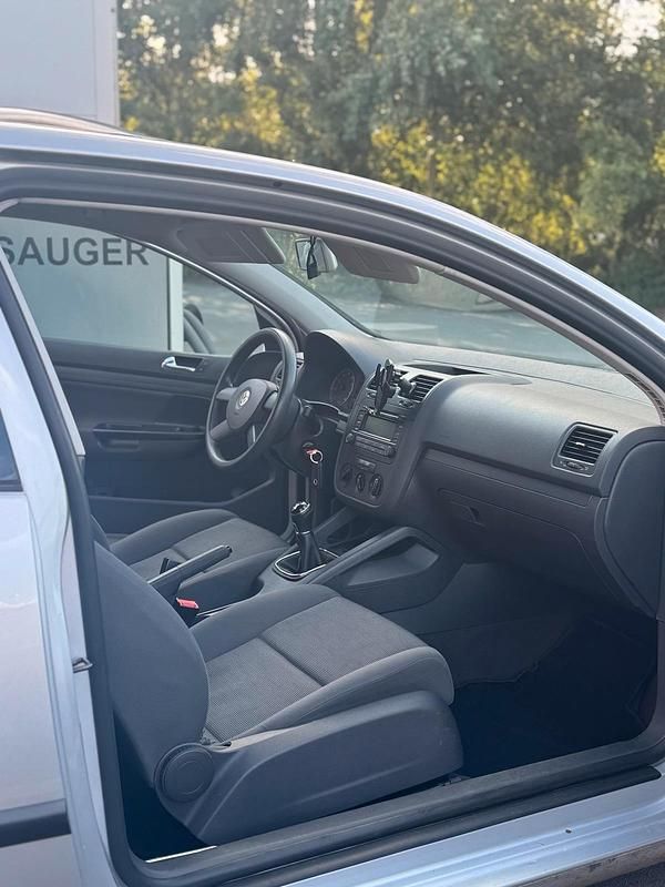 Gebraucht VW Golf 75 PS (55 kW) 2003 Silber Coupé