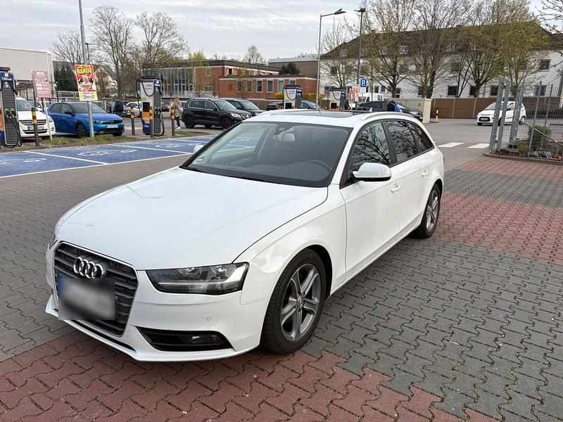 Gebraucht Audi A4 Ambition 150 PS (110 kW) 2015 Weiß Kombi